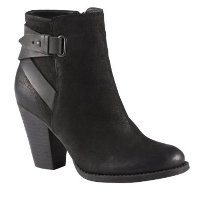 Illustration for article titled Shoes question: the booties edition